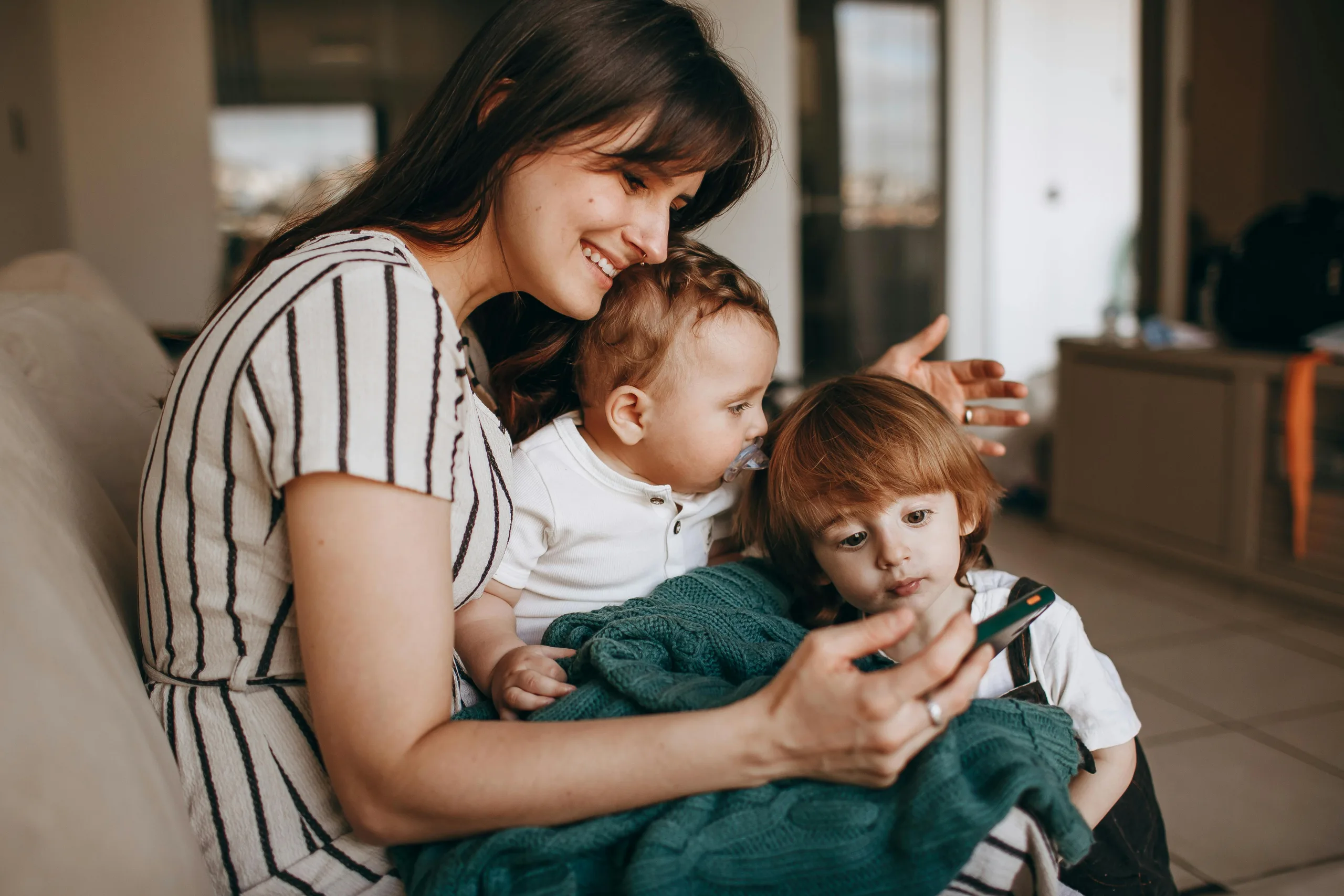 How to Manage Screen Time for Kids Without Losing Your Sanity