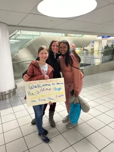 Marya arriving to the U.S. to join her host family.