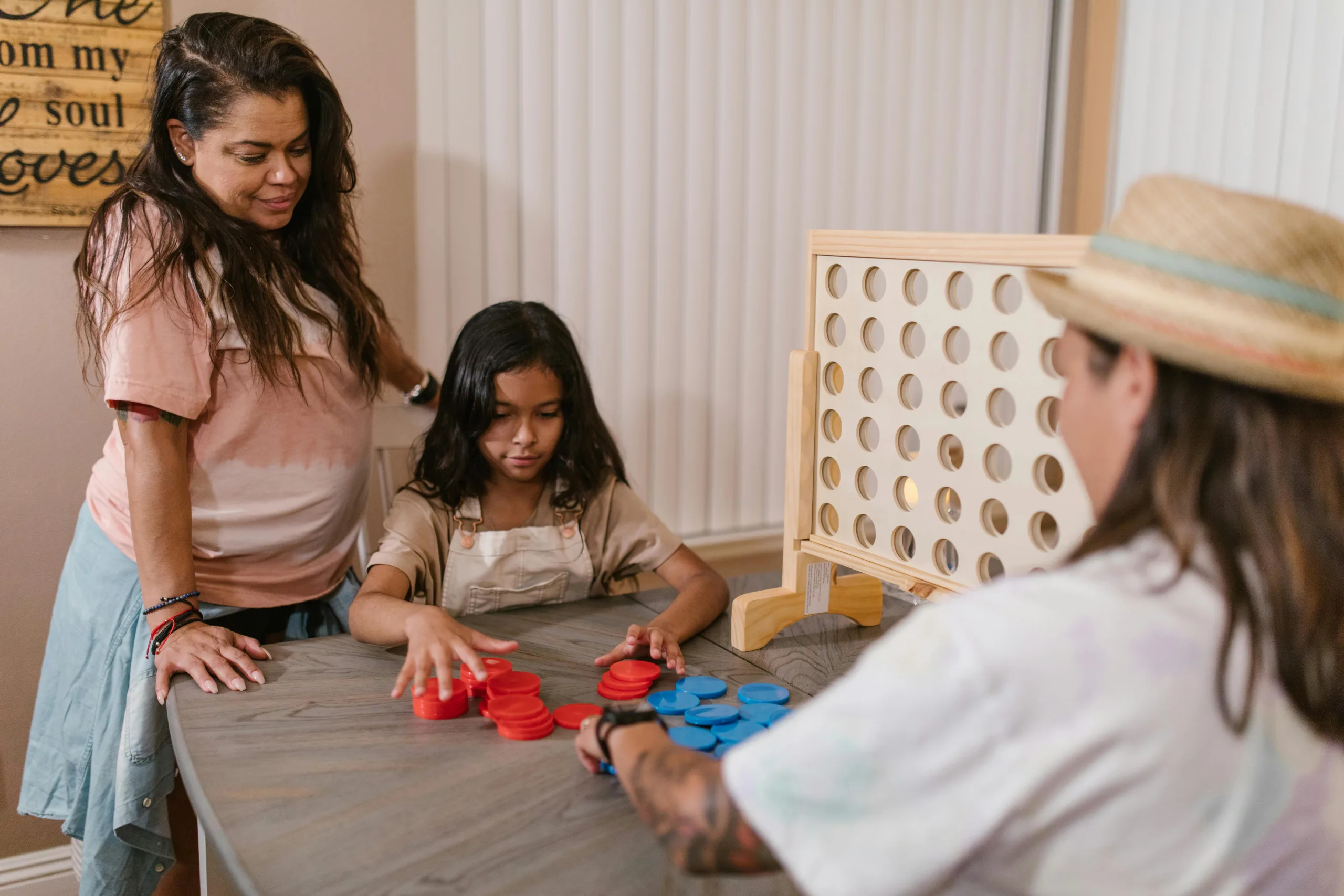 Colombian au pair and children