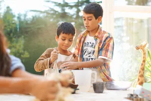 Children cooking Colombian recipes